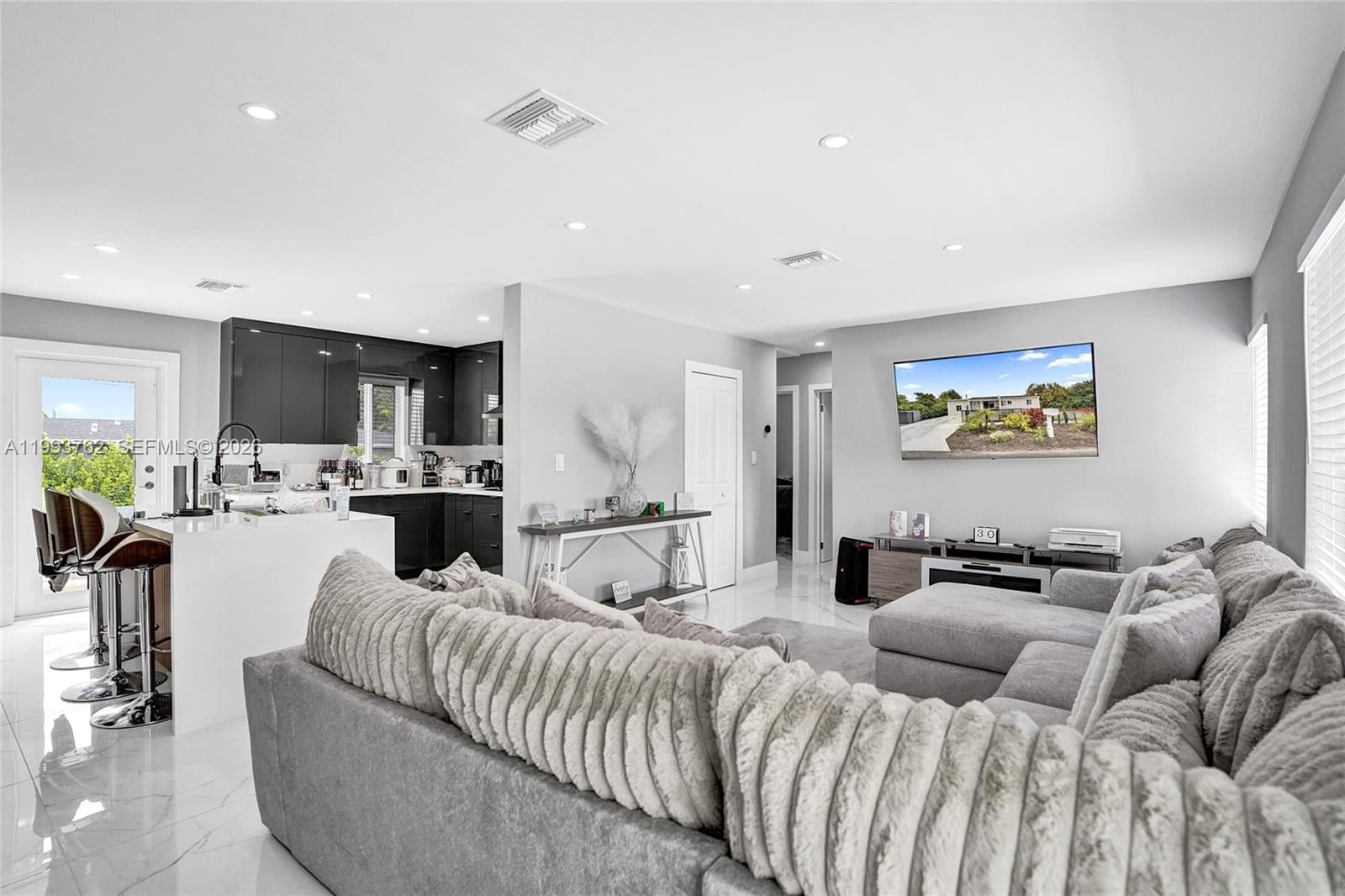 Real estate property located at 1001 148th St, Miami-dade, Biscayne Gardens Sec F Pt, Miami, FL