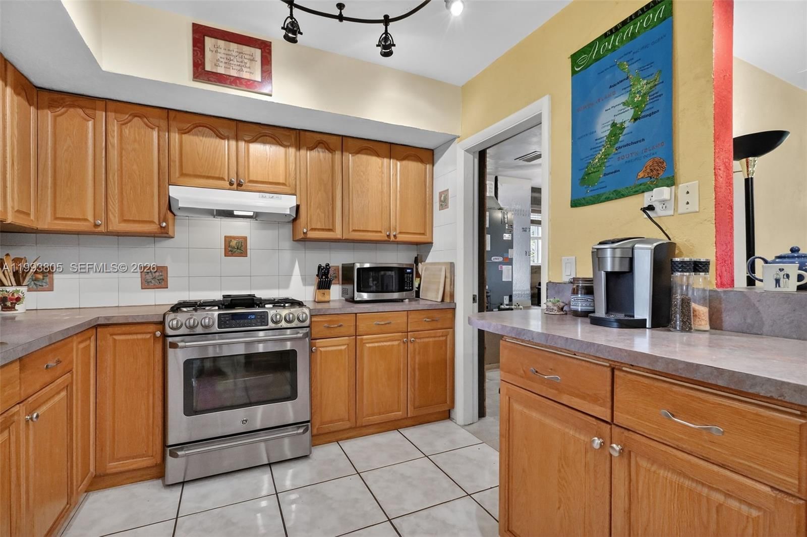 Real estate property located at 2006 38th Ave, Broward, Hollywood Hills, Hollywood, FL