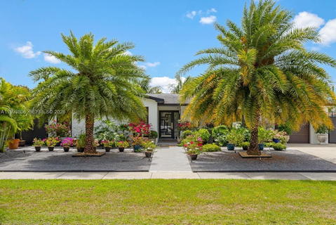 Real estate property located at 9420 192nd Dr, Miami-dade, Whispering Pines Est Sec, Cutler Bay, FL