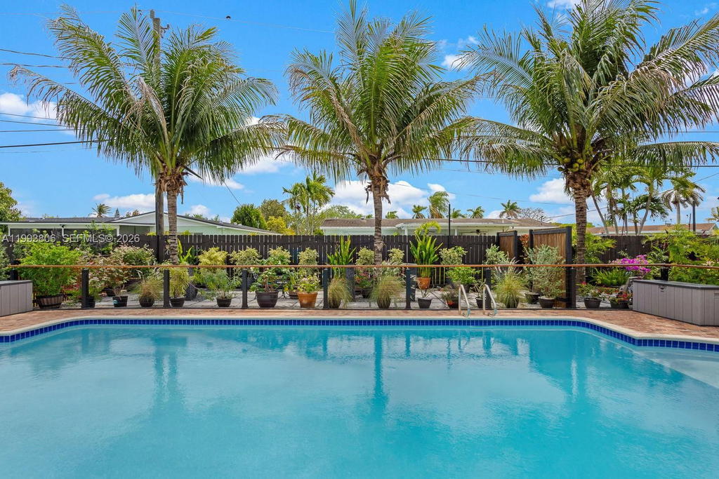 Real estate property located at 9420 192nd Dr, Miami-dade, Whispering Pines Est Sec, Cutler Bay, FL
