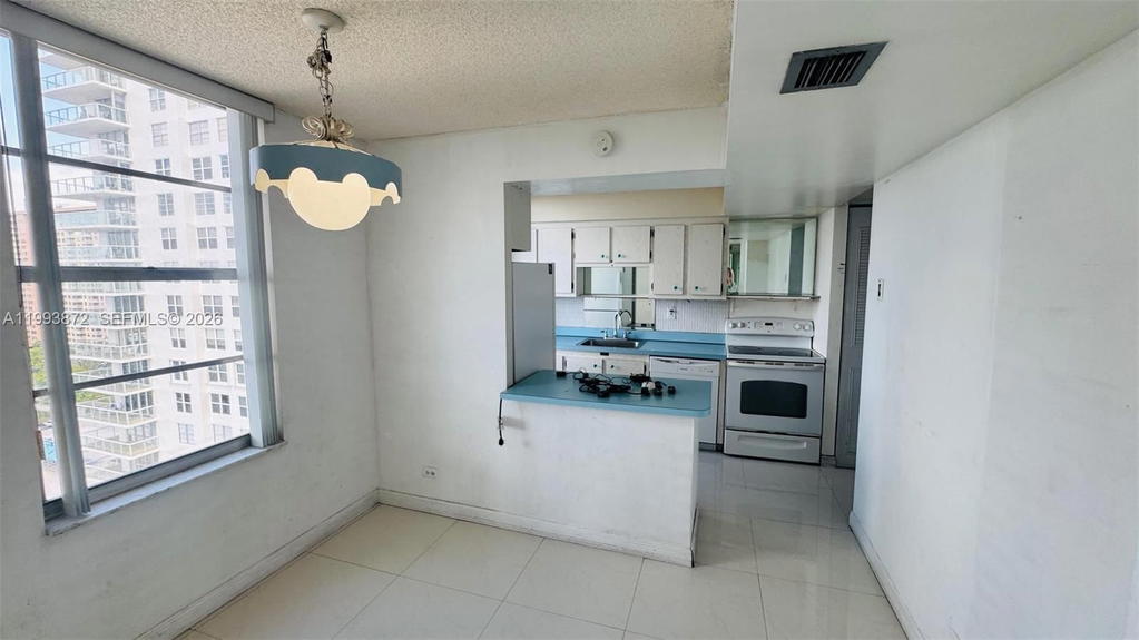 Real estate property located at 230 174th St #1518, Miami-dade, Winston Tower 300 Condo, Sunny Isles Beach, FL