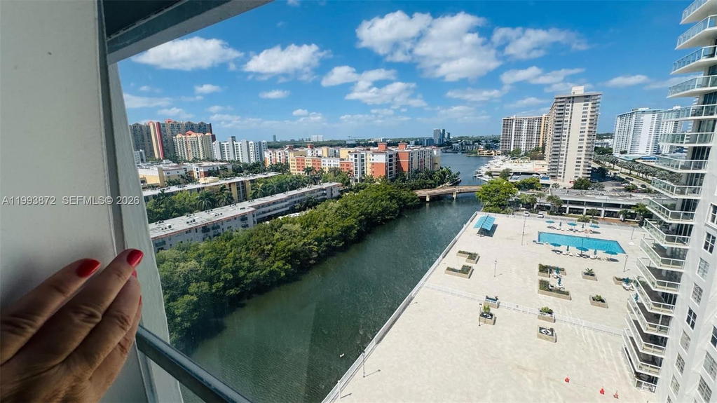 Real estate property located at 230 174th St #1518, Miami-dade, Winston Tower 300 Condo, Sunny Isles Beach, FL