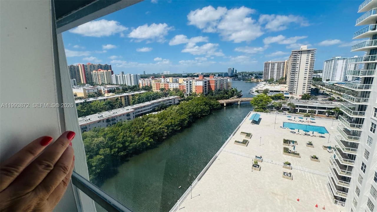 Real estate property located at 230 174th St #1518, Miami-dade, Winston Tower 300 Condo, Sunny Isles Beach, FL