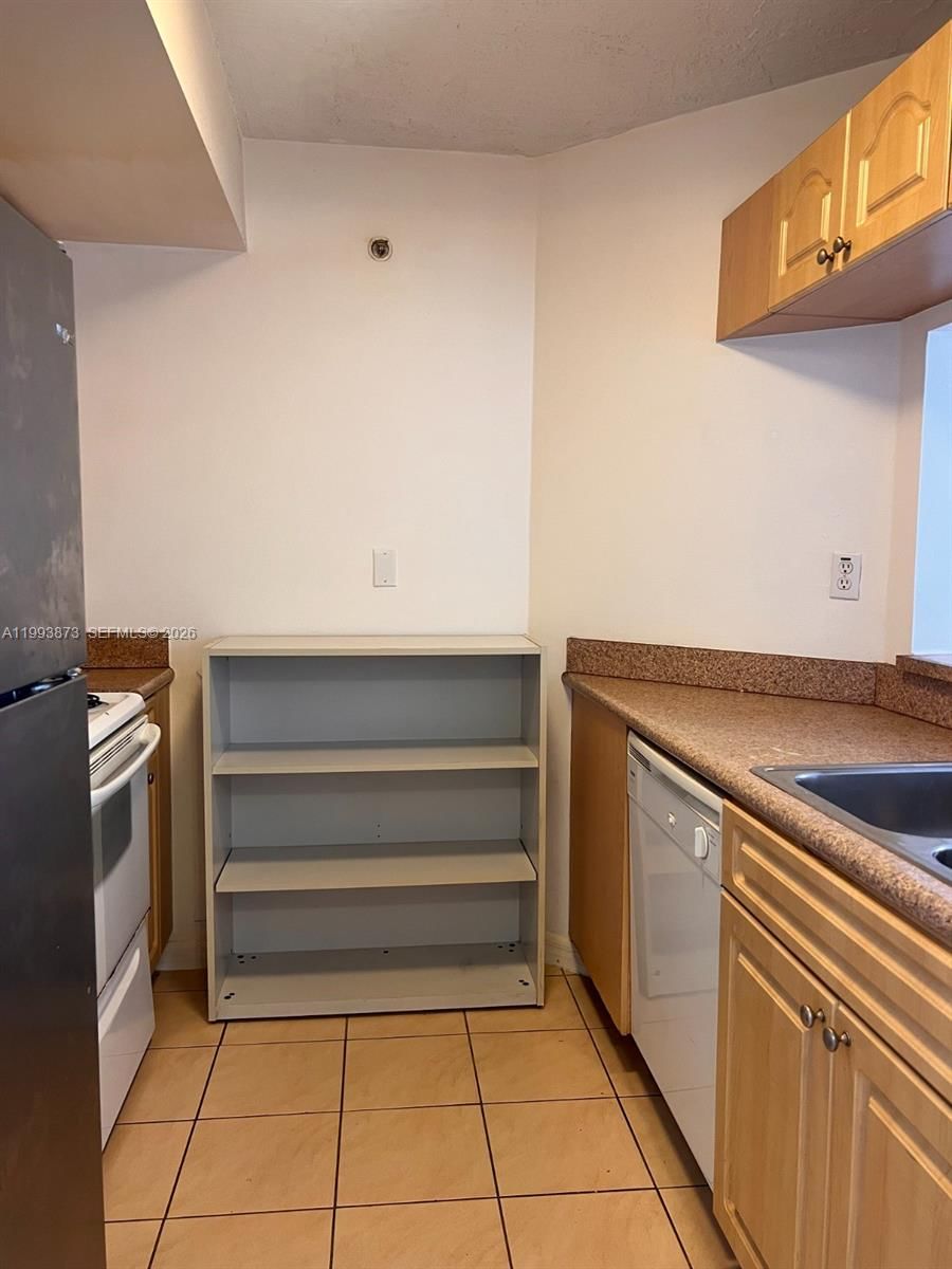 Real estate property located at 102 6th ave #508, Miami-dade, The Citadel Condo, Miami, FL