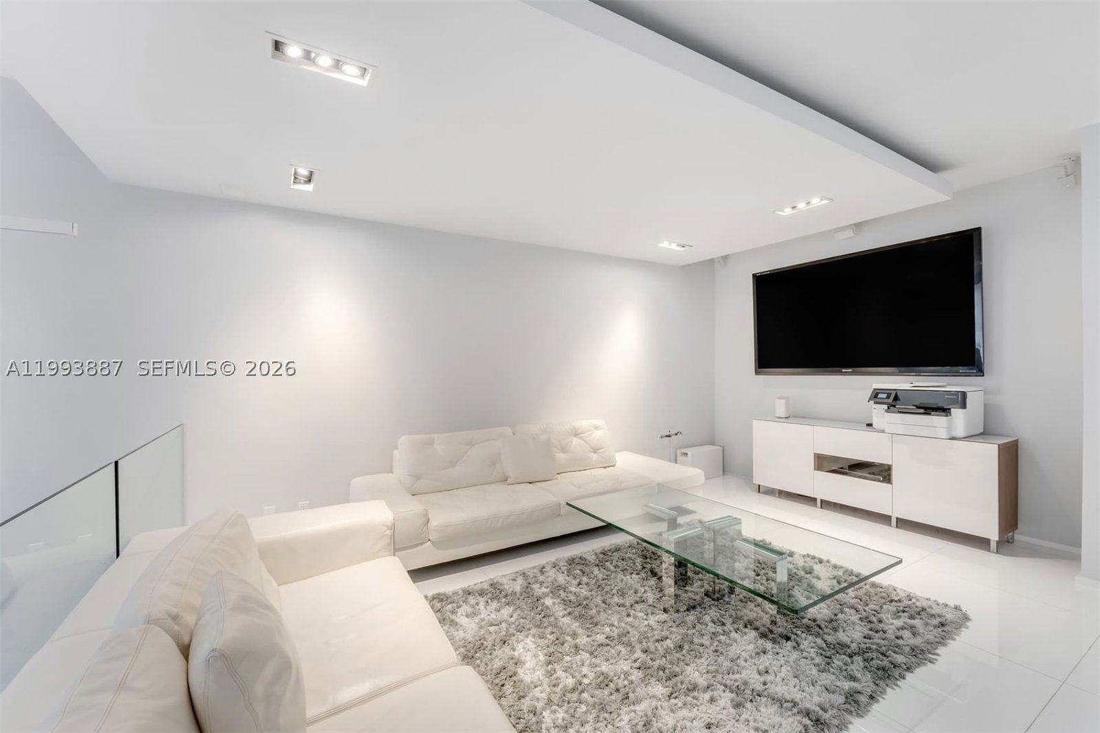 Real estate property located at 1524 Quayside Ter A4, Miami-dade, Towers Quayside Ct-yard V, Miami, FL