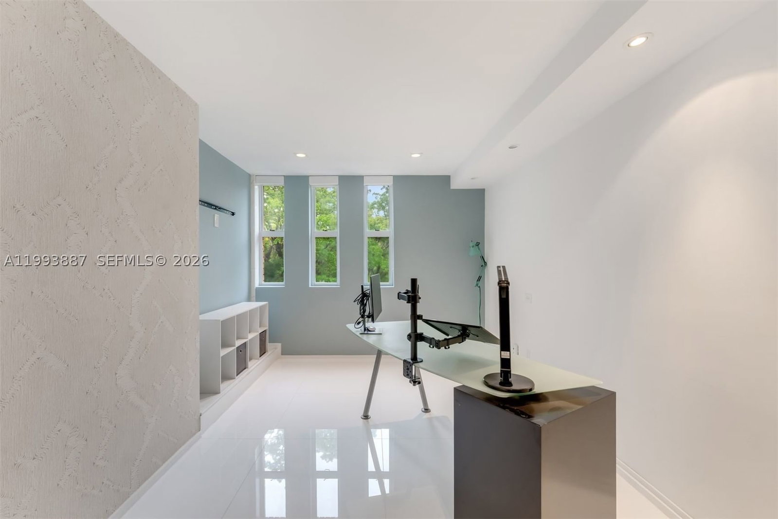 Real estate property located at 1524 Quayside Ter A4, Miami-dade, Towers Quayside Ct-yard V, Miami, FL