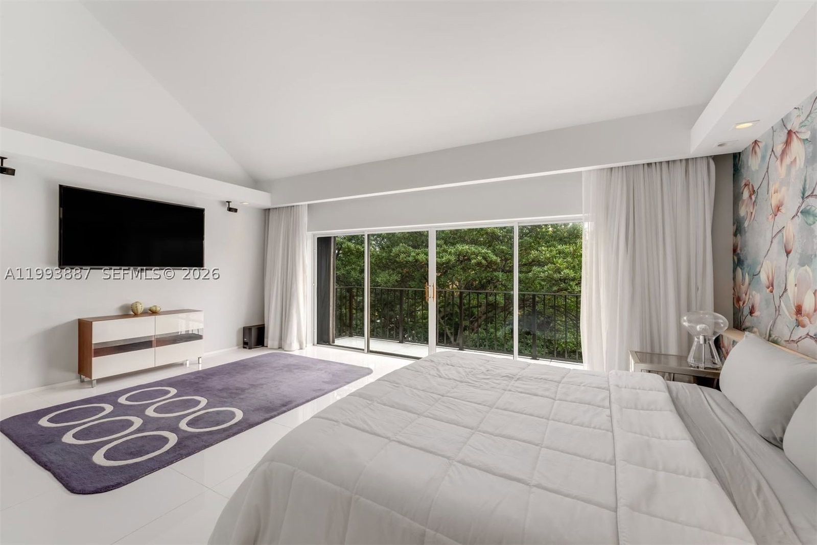 Real estate property located at 1524 Quayside Ter A4, Miami-dade, Towers Quayside Ct-yard V, Miami, FL