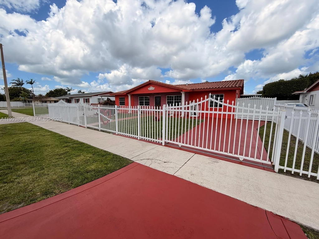 Real estate property located at 5223 168th Ter, Miami-dade, Carol City Palmetto Park, Miami Gardens, FL