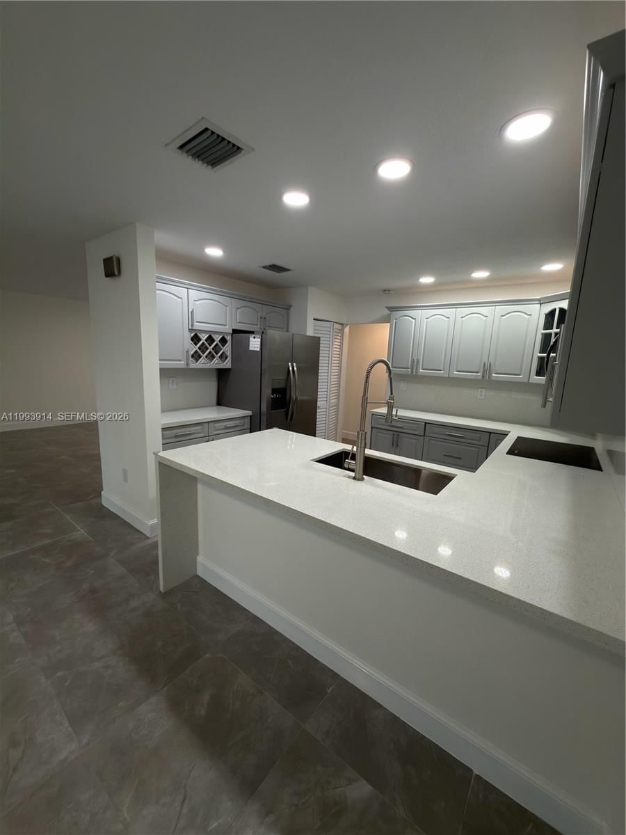 Real estate property located at 1647 136th Pl, Miami-dade, Tamiami Lakes Sec 3, Miami, FL
