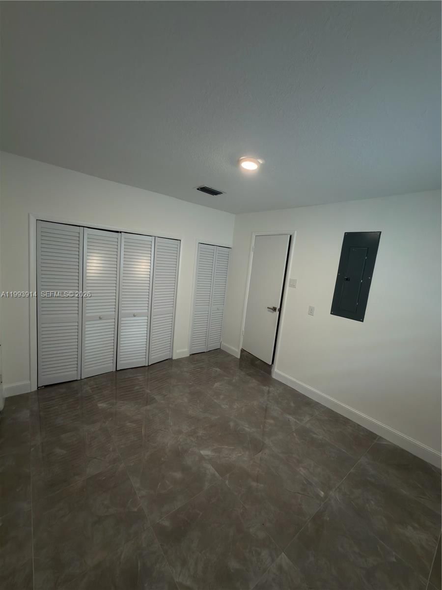 Real estate property located at 1647 136th Pl, Miami-dade, Tamiami Lakes Sec 3, Miami, FL