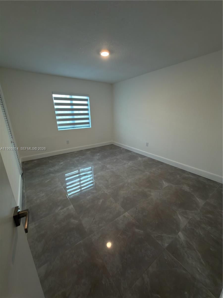 Real estate property located at 1647 136th Pl, Miami-dade, Tamiami Lakes Sec 3, Miami, FL