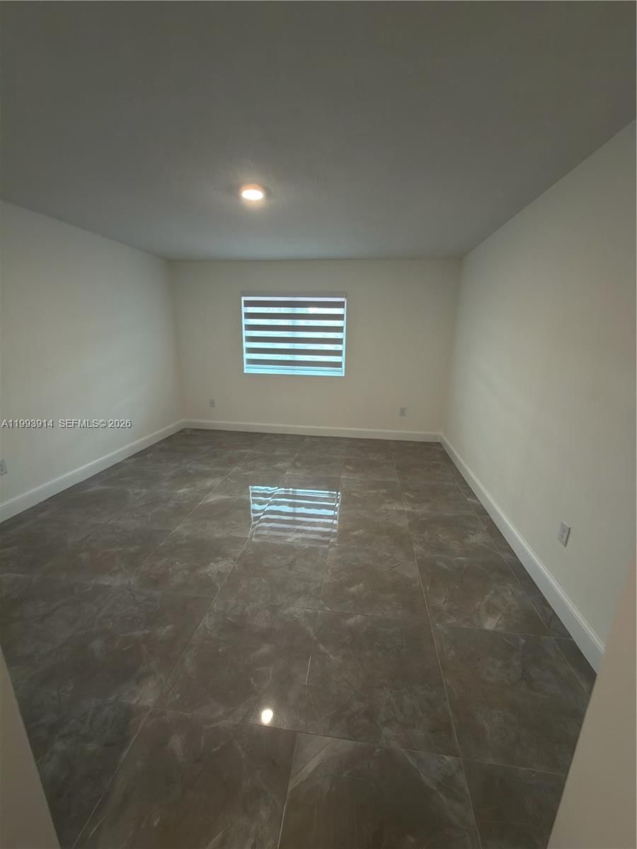 Real estate property located at 1647 136th Pl, Miami-dade, Tamiami Lakes Sec 3, Miami, FL