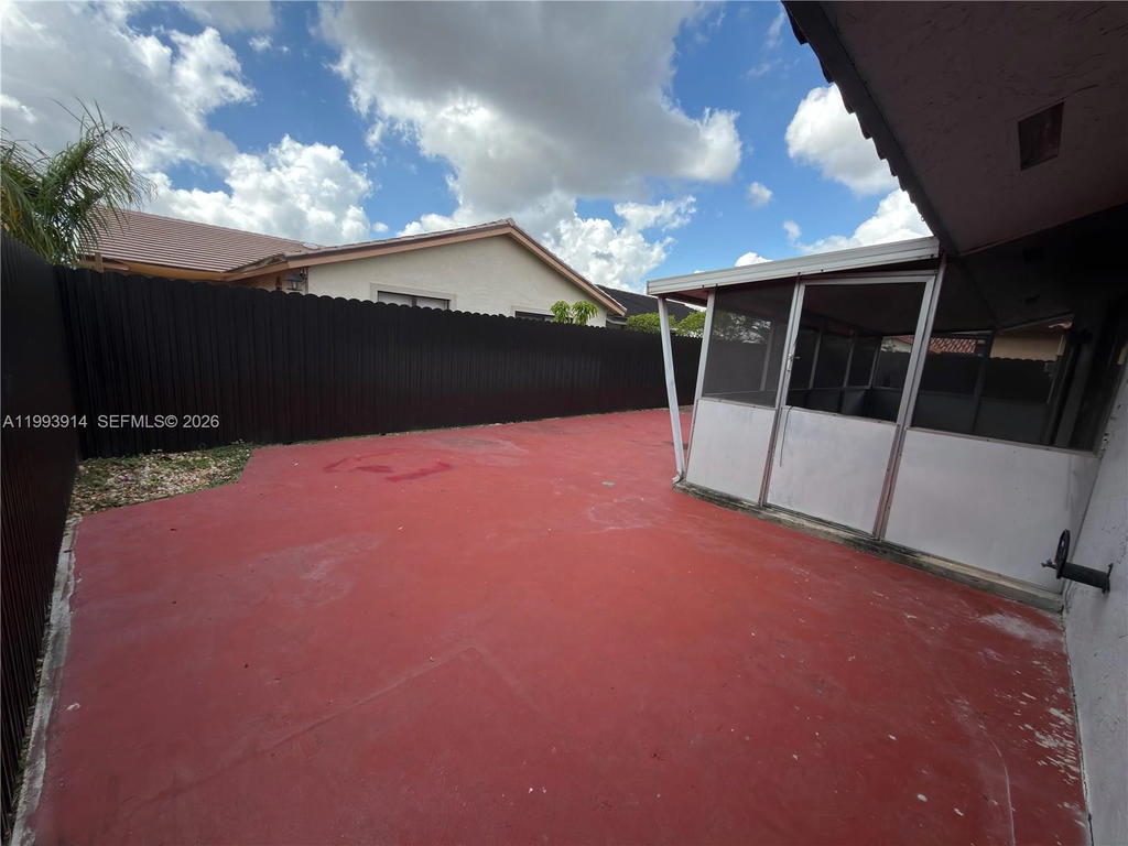 Real estate property located at 1647 136th Pl, Miami-dade, Tamiami Lakes Sec 3, Miami, FL