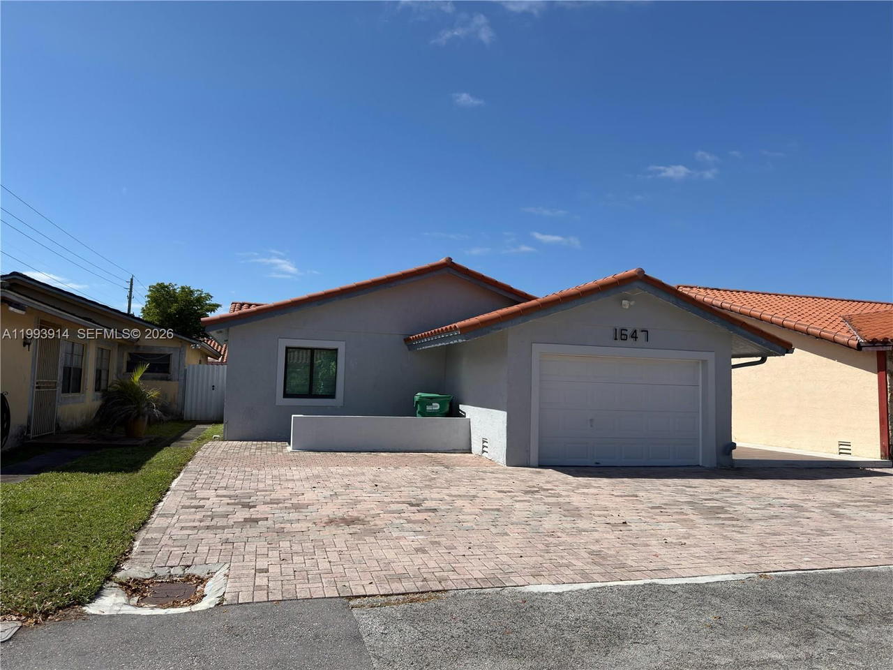 Real estate property located at 1647 136th Pl, Miami-dade, Tamiami Lakes Sec 3, Miami, FL