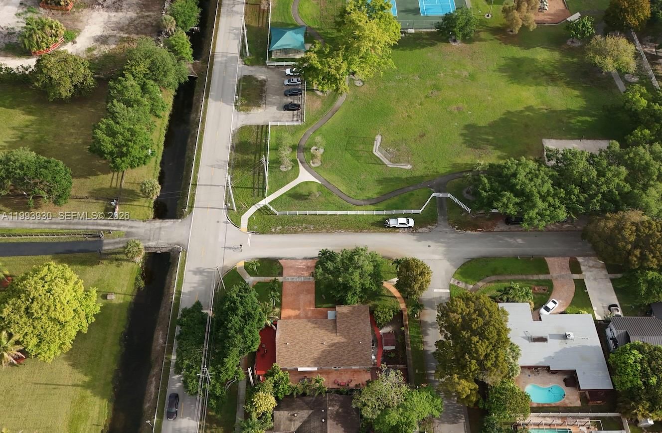Real estate property located at 10550 51st St, Broward, Guardian Estates, Cooper City, FL
