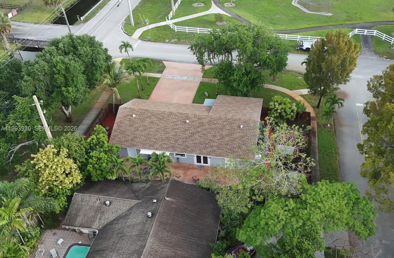 Real estate property located at 10550 51st St, Broward, Guardian Estates, Cooper City, FL