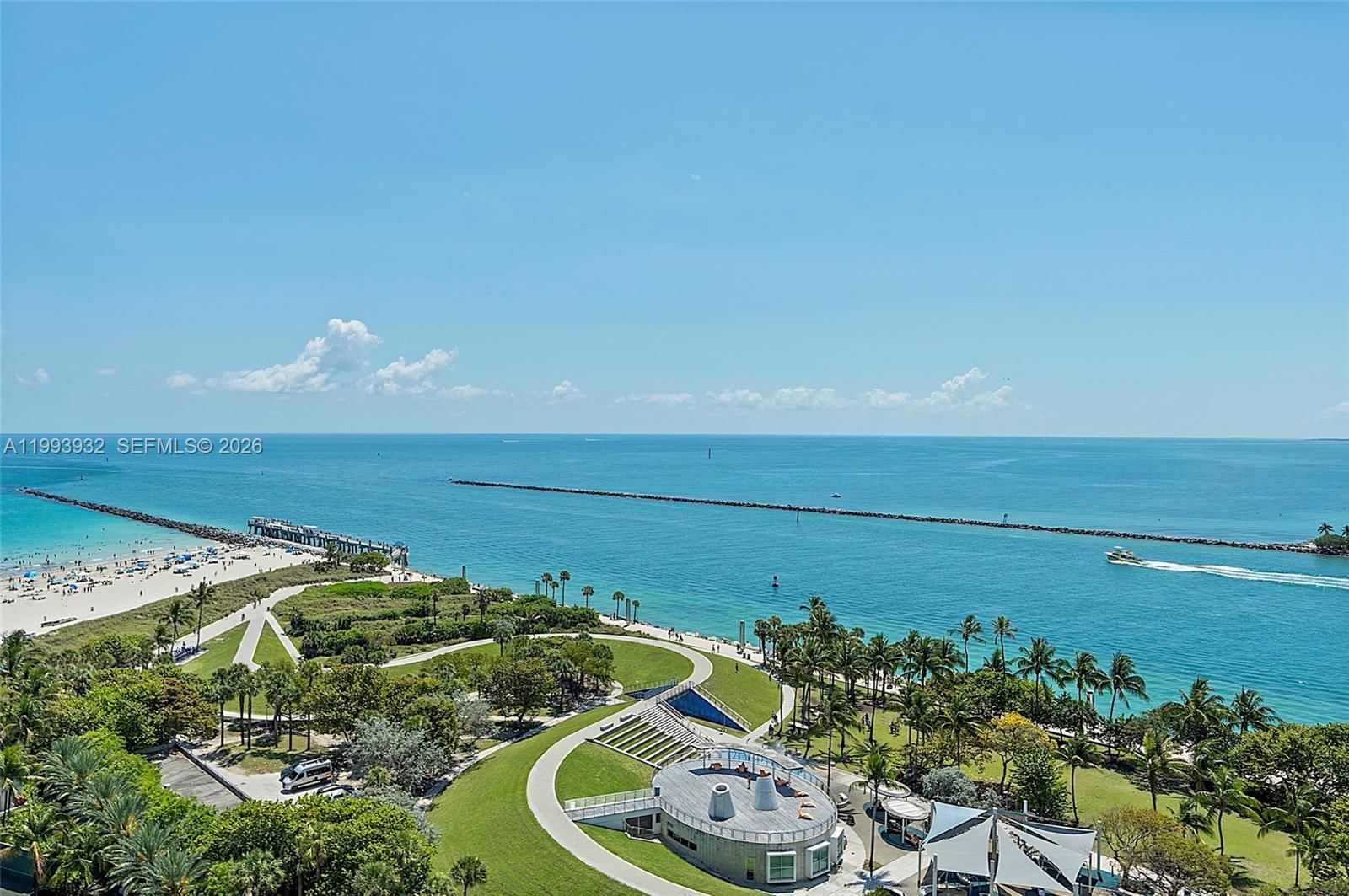 Real estate property located at 100 Pointe Dr #506, Miami-dade, Continuum On South Beach, Miami Beach, FL