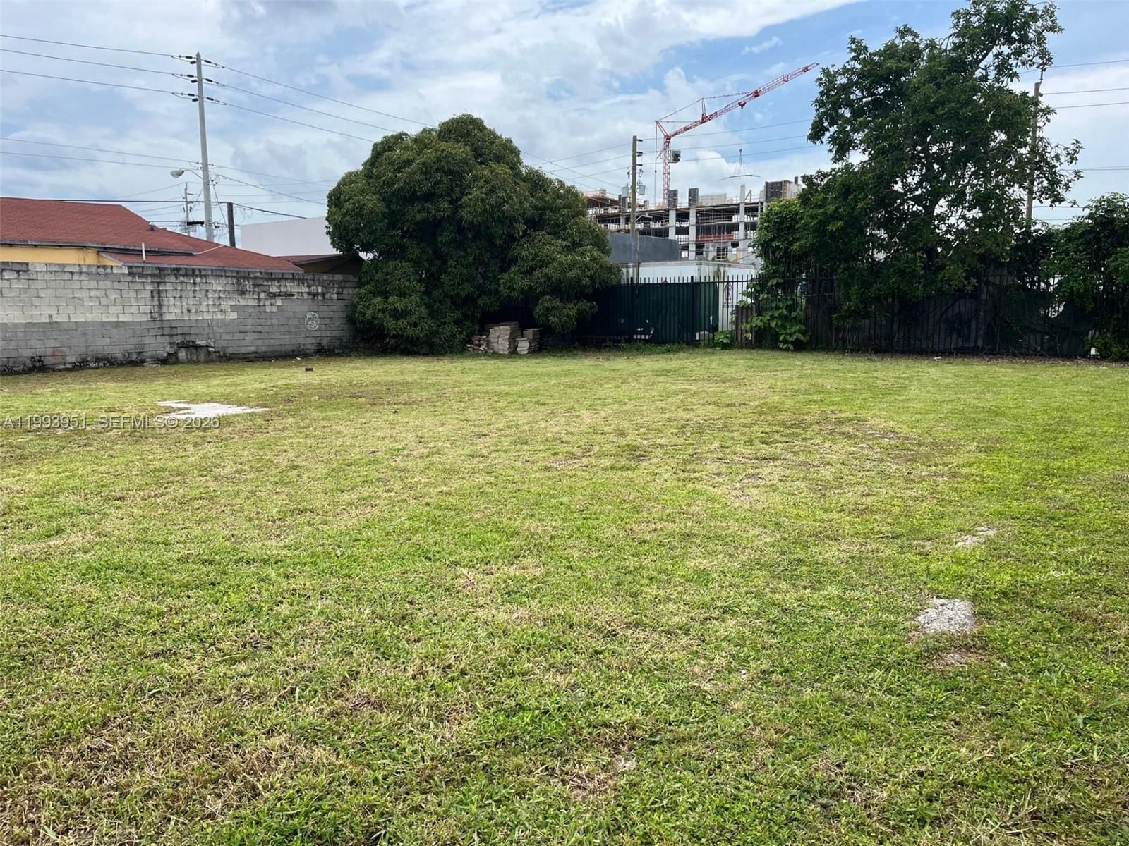 Real estate property located at 2410 7th Ct, Miami-dade, Sunshine Park, Miami, FL