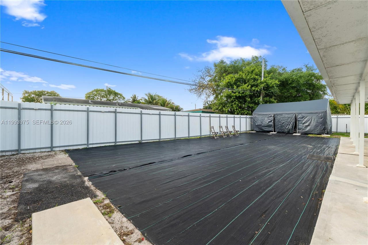 Real estate property located at 16110 28th Pl, Miami-dade, Golden Highlands Est, Miami Gardens, FL