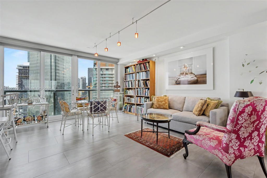 Real estate property located at 1541 Brickell Ave B2904, Miami-dade, The Palace Condo, Miami, FL