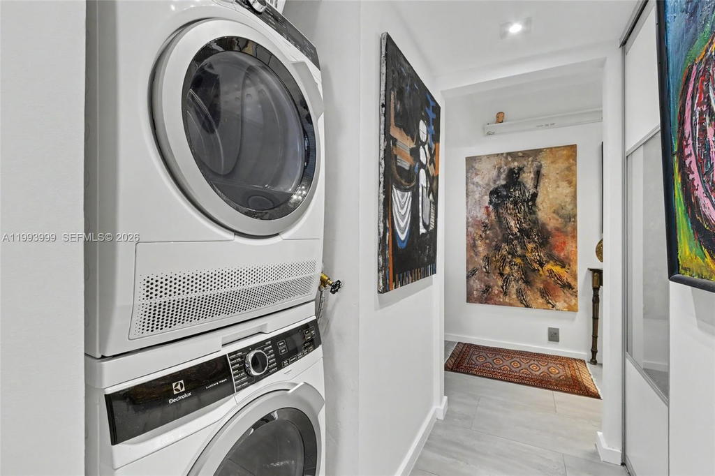 Real estate property located at 1541 Brickell Ave B2904, Miami-dade, The Palace Condo, Miami, FL