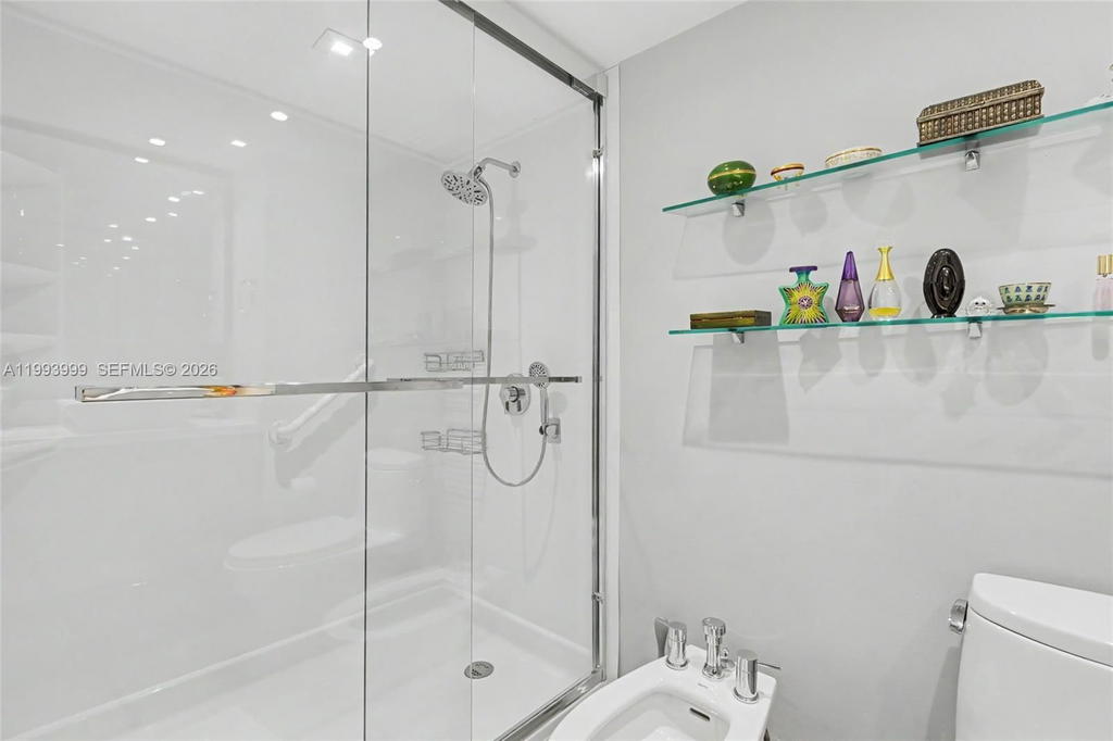 Real estate property located at 1541 Brickell Ave B2904, Miami-dade, The Palace Condo, Miami, FL