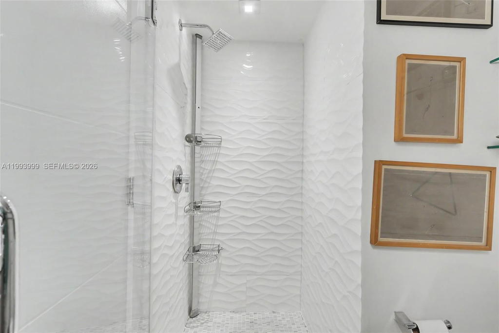 Real estate property located at 1541 Brickell Ave B2904, Miami-dade, The Palace Condo, Miami, FL
