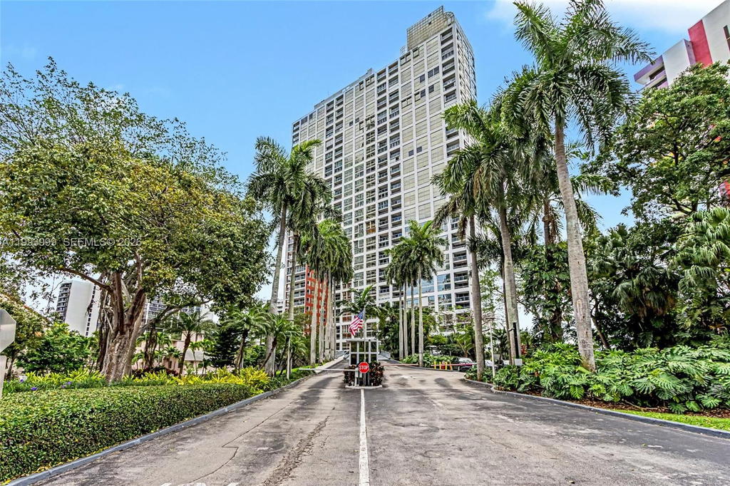 Real estate property located at 1541 Brickell Ave B2904, Miami-dade, The Palace Condo, Miami, FL