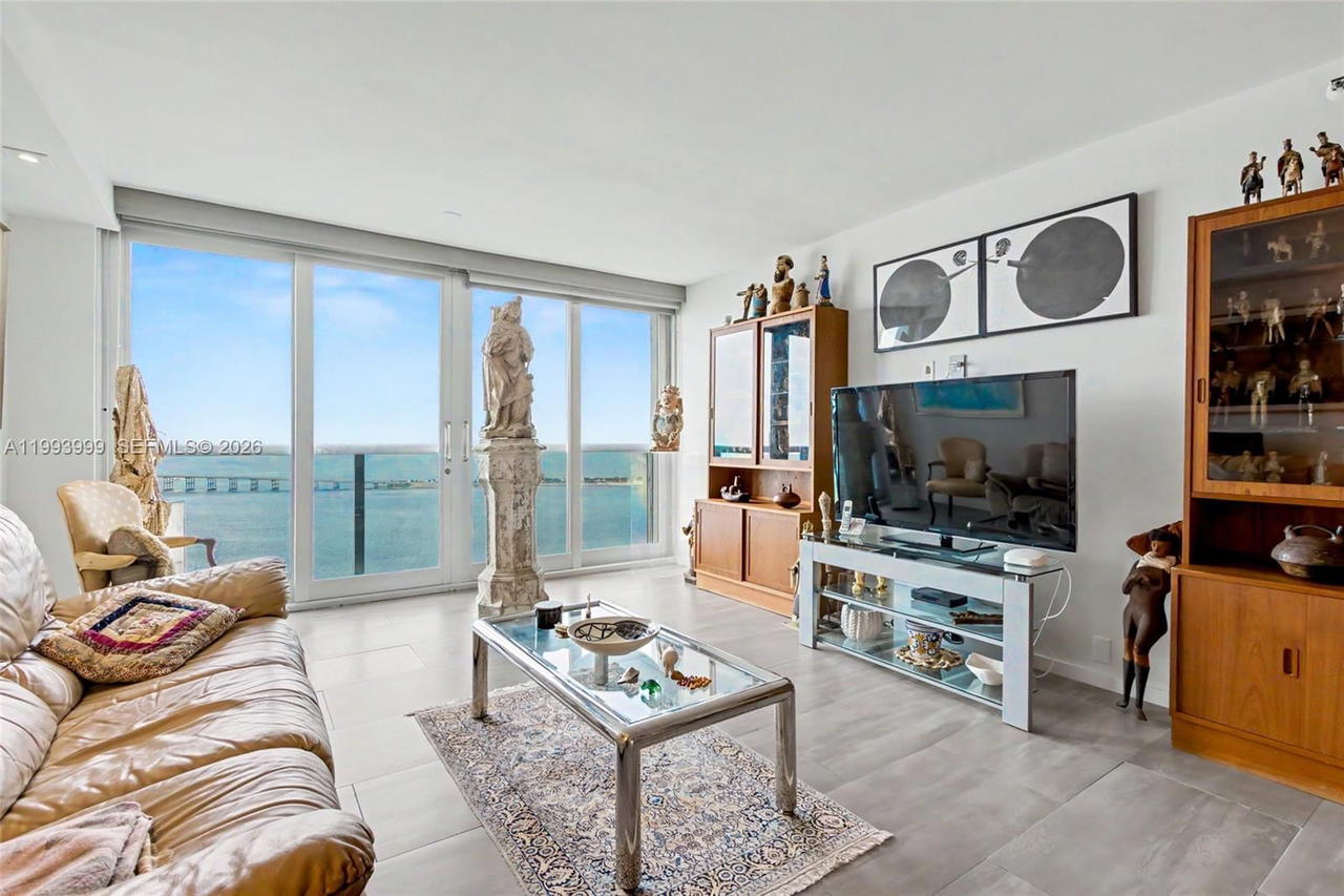 Real estate property located at 1541 Brickell Ave B2904, Miami-dade, The Palace Condo, Miami, FL