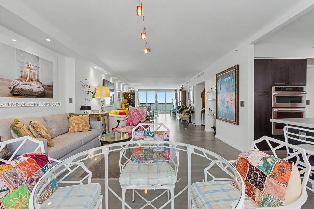 Real estate property located at 1541 Brickell Ave B2904, Miami-dade, The Palace Condo, Miami, FL