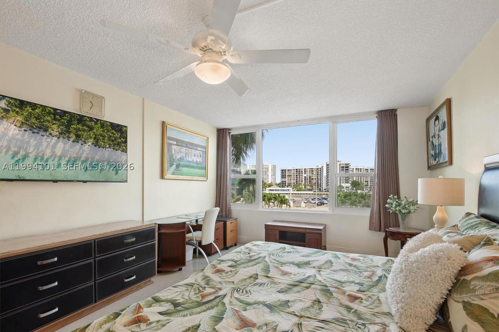 Real estate property located at 3505 Ocean Dr #201, Broward, Alexander Towers Condo, Hollywood, FL