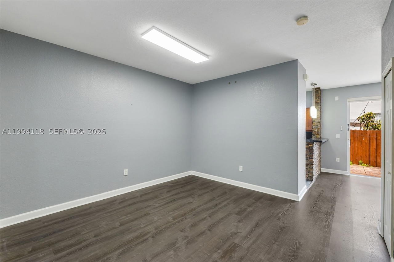 Real estate property located at 11507 77th St, Miami-dade, Doral Isles North Sec Two, Doral, FL