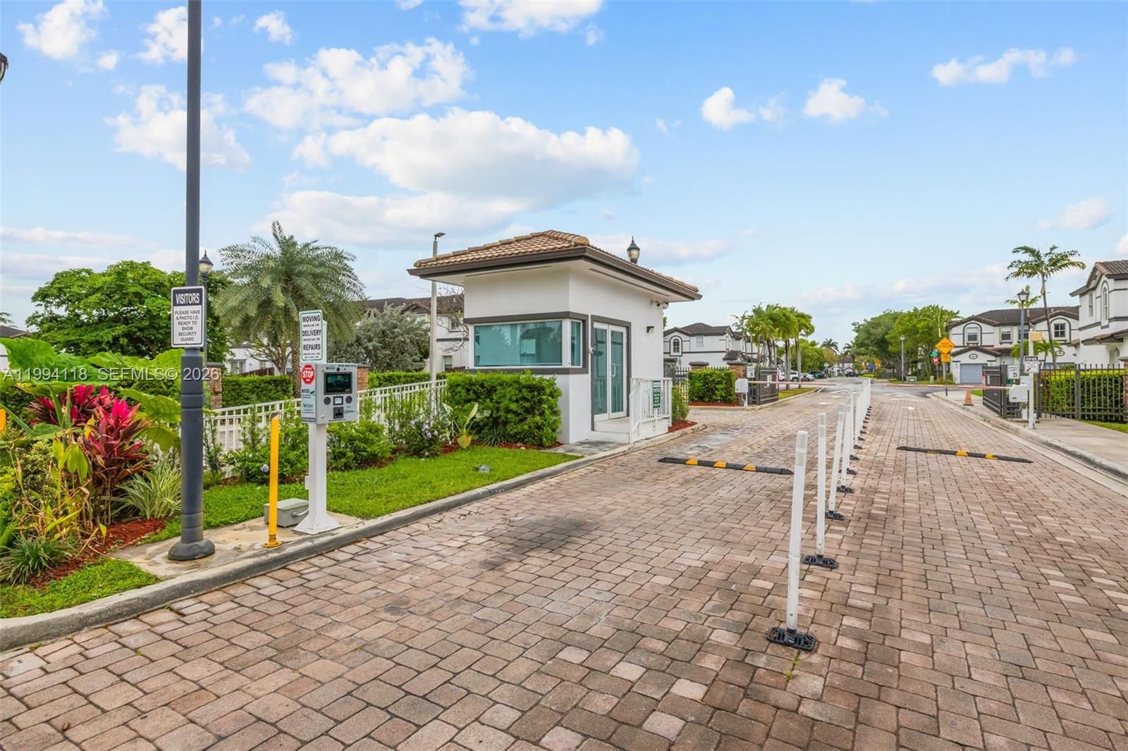 Real estate property located at 11507 77th St, Miami-dade, Doral Isles North Sec Two, Doral, FL