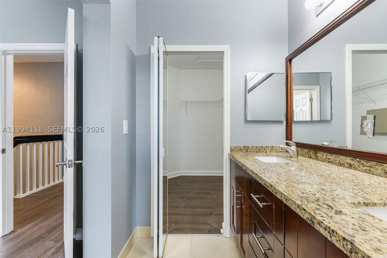Real estate property located at 11507 77th St, Miami-dade, Doral Isles North Sec Two, Doral, FL