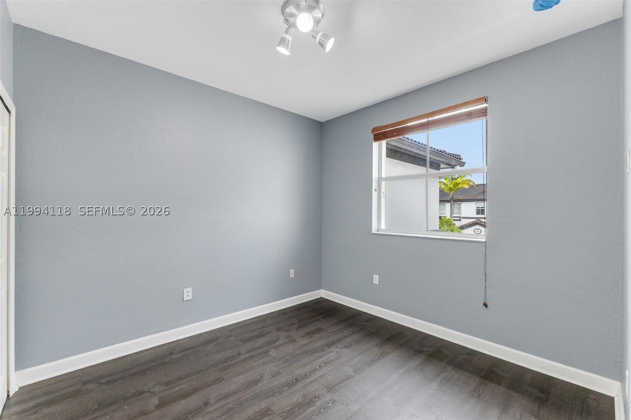 Real estate property located at 11507 77th St, Miami-dade, Doral Isles North Sec Two, Doral, FL