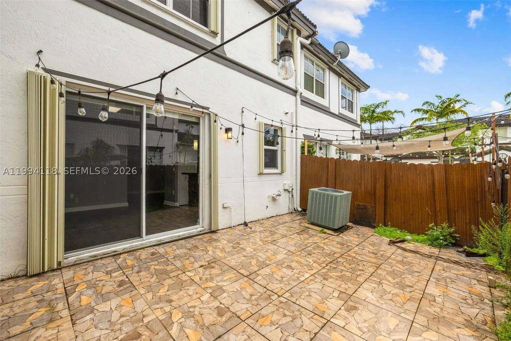 Real estate property located at 11507 77th St, Miami-dade, Doral Isles North Sec Two, Doral, FL