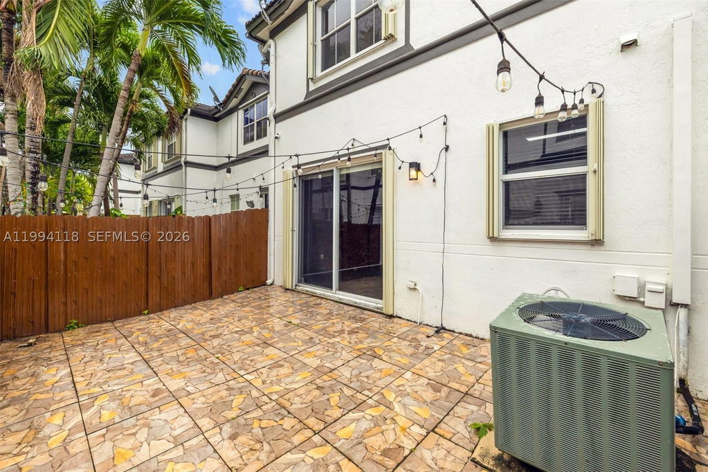 Real estate property located at 11507 77th St, Miami-dade, Doral Isles North Sec Two, Doral, FL