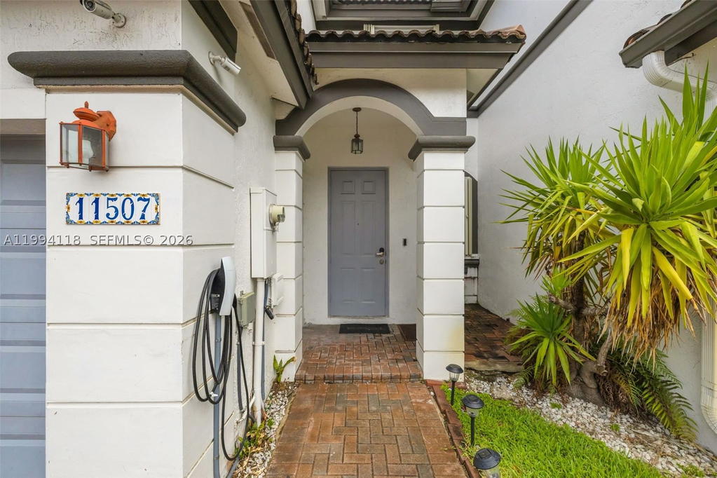 Real estate property located at 11507 77th St, Miami-dade, Doral Isles North Sec Two, Doral, FL