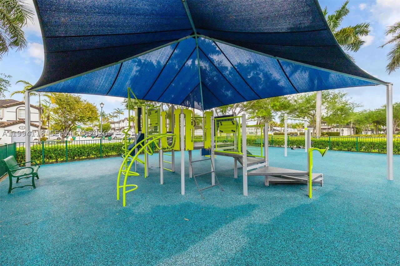 Real estate property located at 11507 77th St, Miami-dade, Doral Isles North Sec Two, Doral, FL