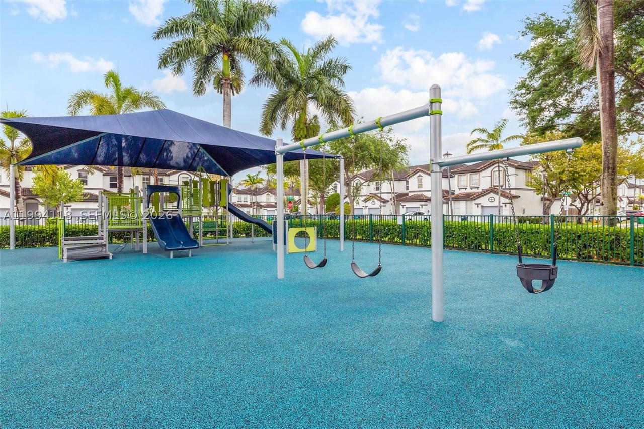 Real estate property located at 11507 77th St, Miami-dade, Doral Isles North Sec Two, Doral, FL