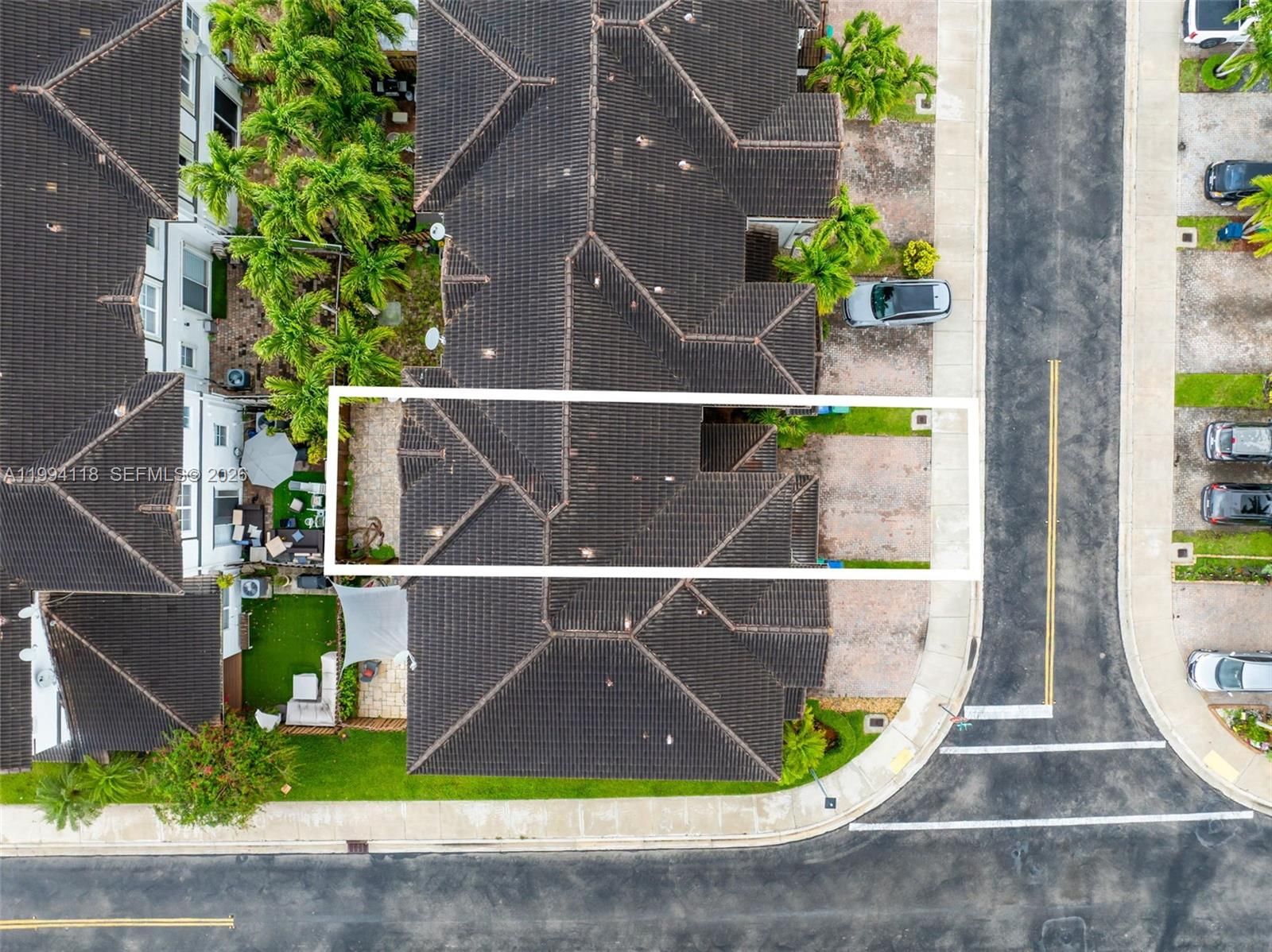 Real estate property located at 11507 77th St, Miami-dade, Doral Isles North Sec Two, Doral, FL