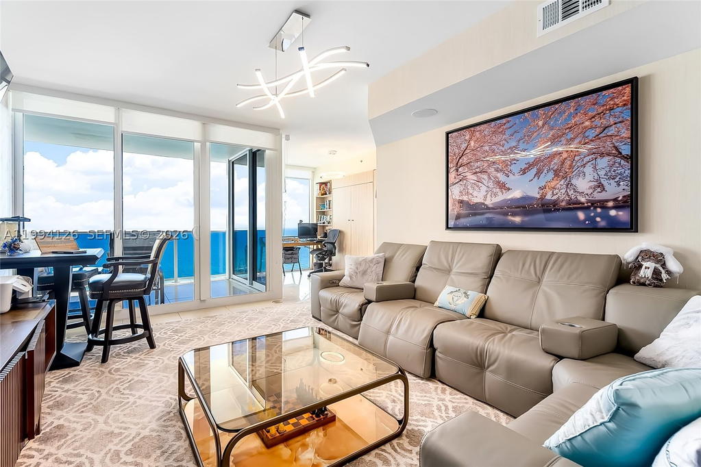 Real estate property located at 19111 Collins Ave #3307, Miami-dade, Ocean Two Condo, Sunny Isles Beach, FL