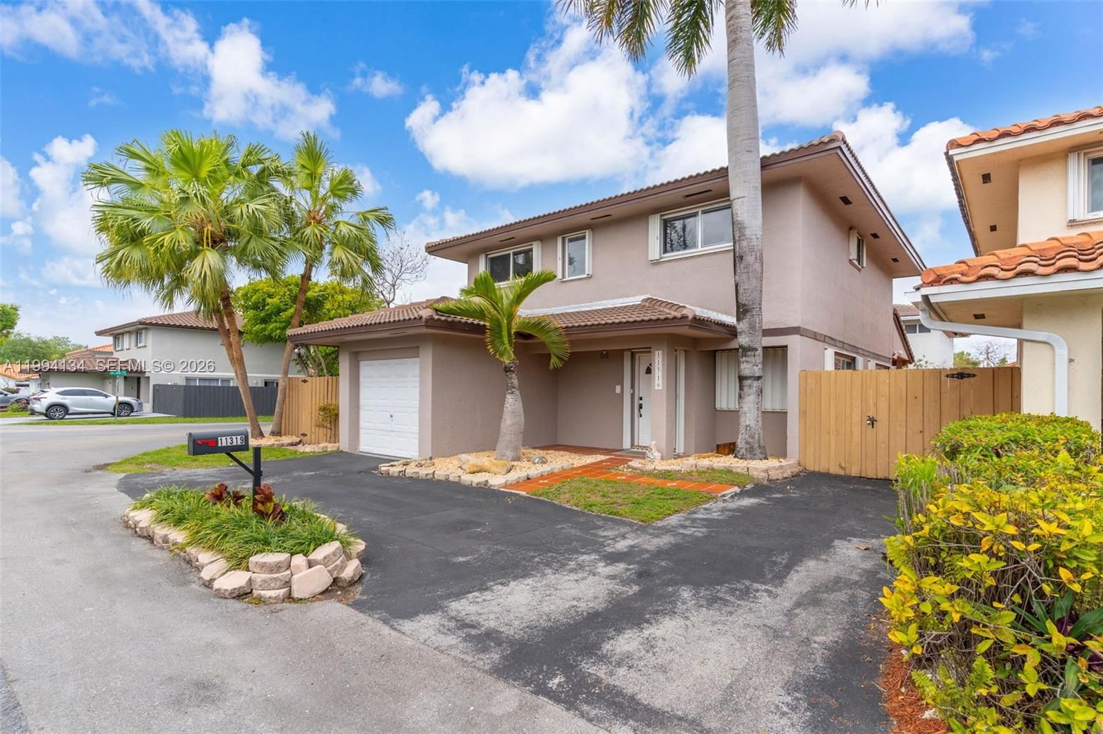 Real estate property located at 11319 73rd Ln, Miami-dade, Sunset Mansions, Miami, FL