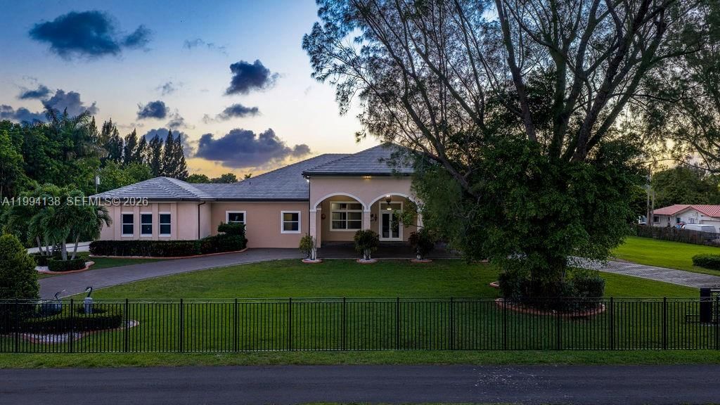 Real estate property located at 4800 141st Ave, Broward, Country Club Ranches Sec, Miramar, FL