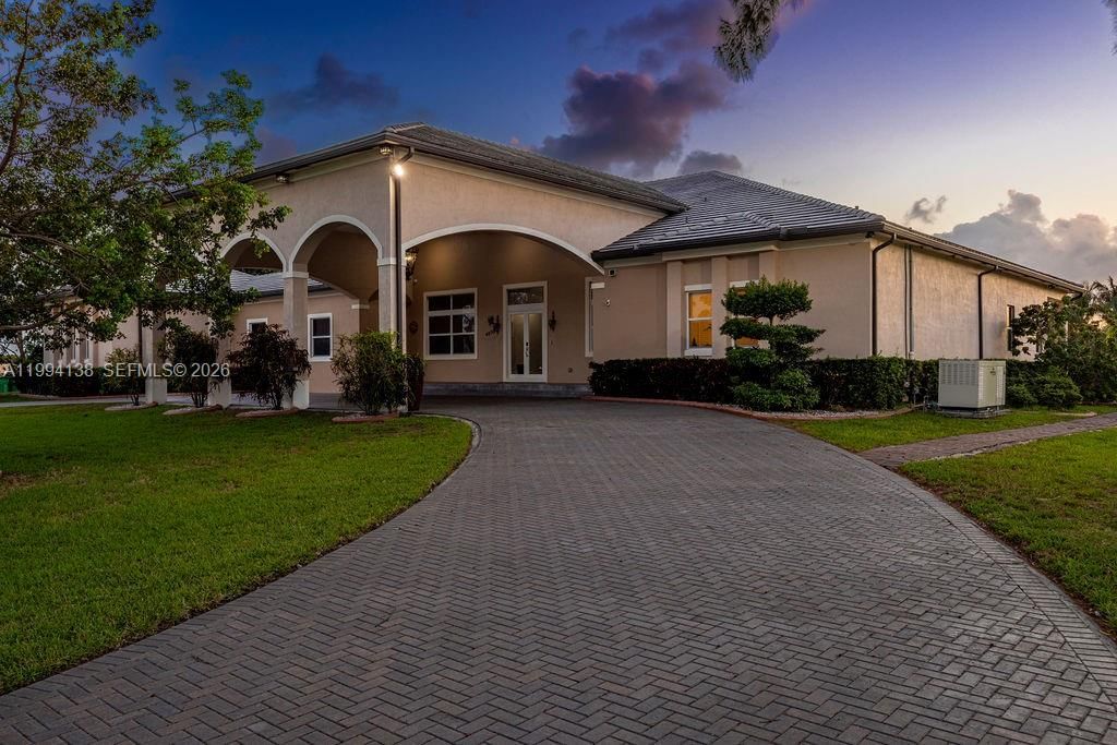 Real estate property located at 4800 141st Ave, Broward, Country Club Ranches Sec, Miramar, FL