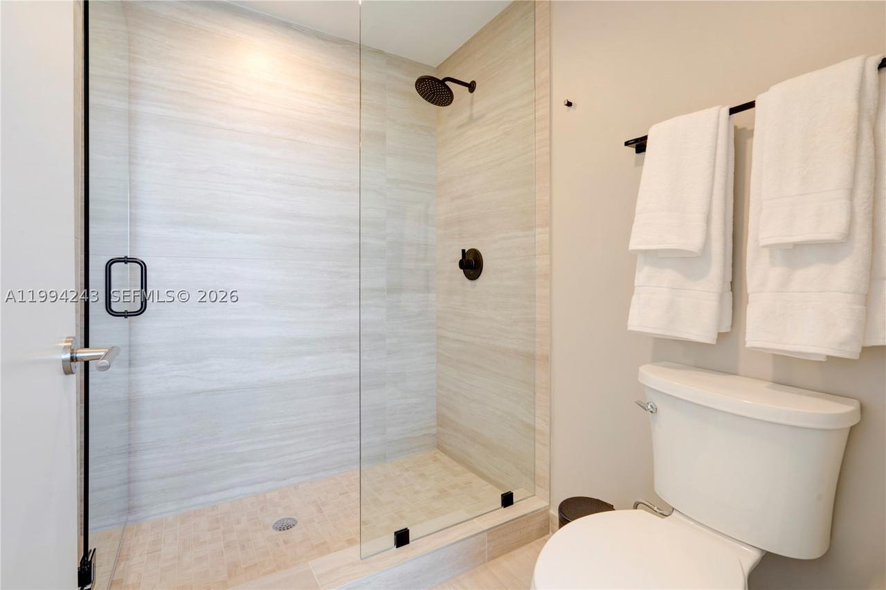 Real estate property located at 580 72nd St #1708, Miami-dade, 72 Park Condo, Miami Beach, FL