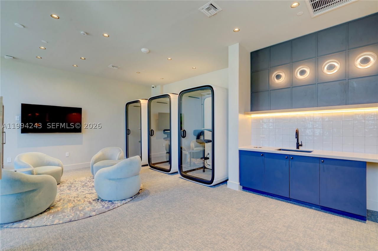 Real estate property located at 580 72nd St #1708, Miami-dade, 72 Park Condo, Miami Beach, FL