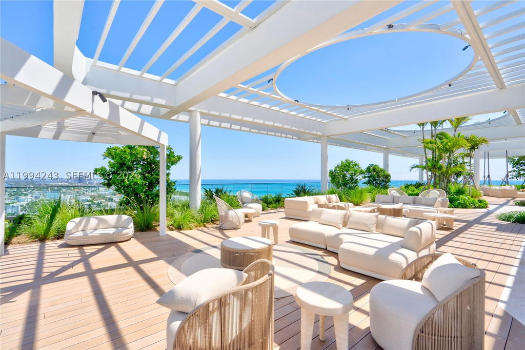 Real estate property located at 580 72nd St #1708, Miami-dade, 72 Park Condo, Miami Beach, FL