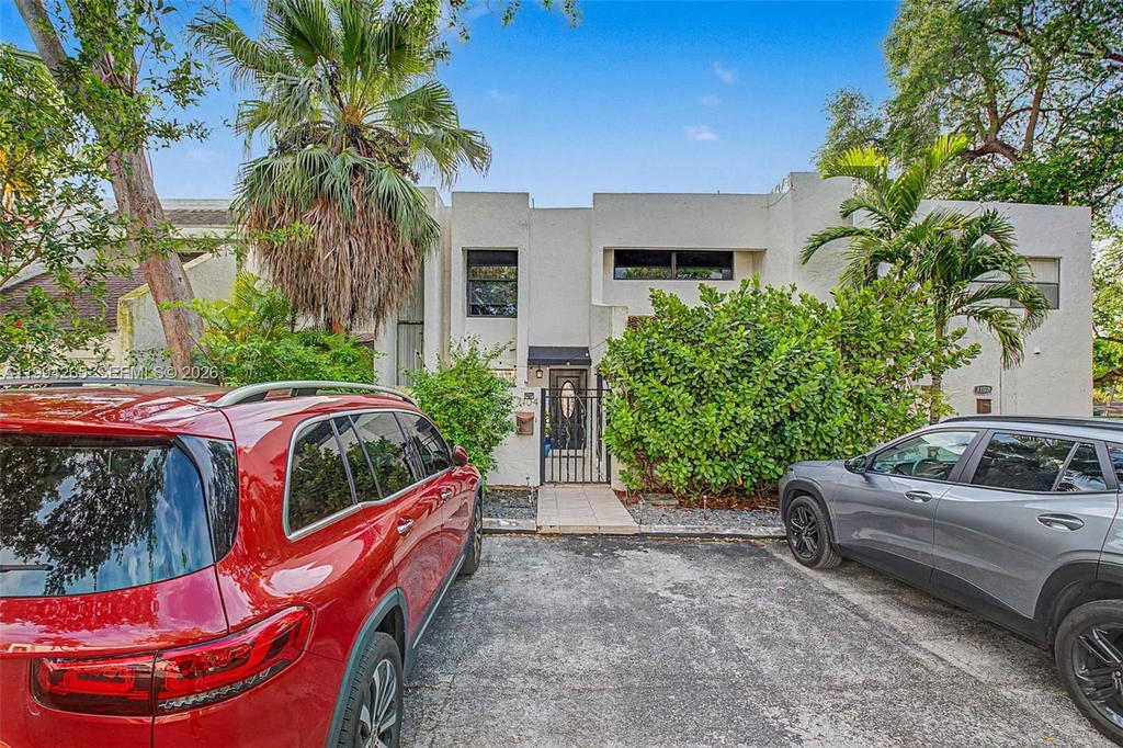 Real estate property located at 7104 113th Ave, Miami-dade, Snapper Creek Townhouses, Miami, FL