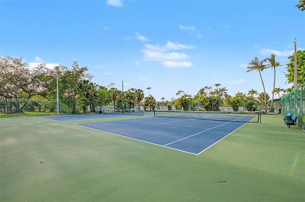 Real estate property located at 7104 113th Ave, Miami-dade, Snapper Creek Townhouses, Miami, FL
